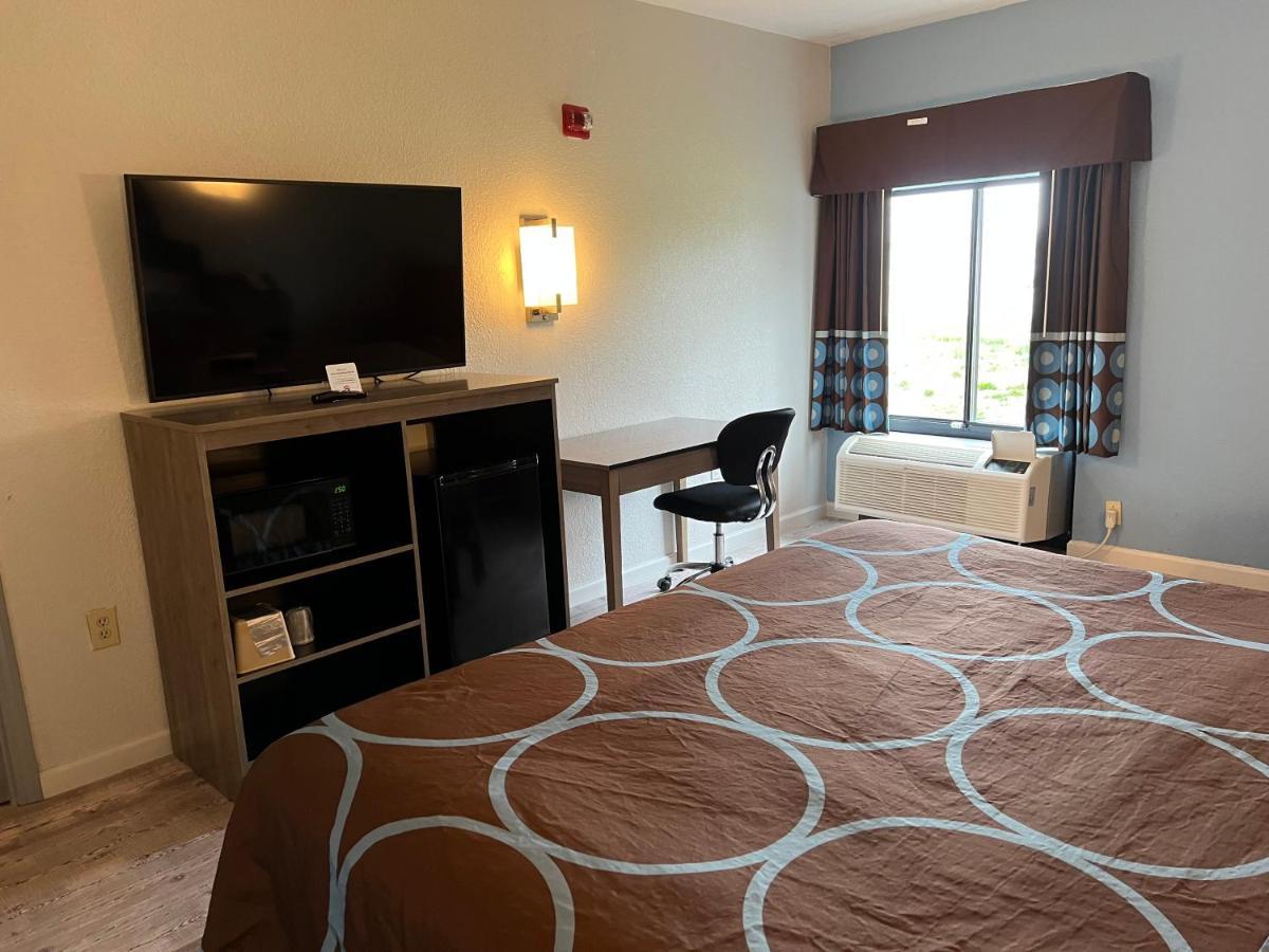 Super 8 By Wyndham Clemmons - Bermuda Run - Winston-Salem I-40 Motel Eksteriør billede