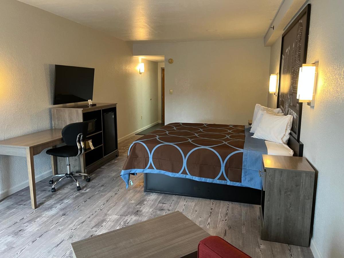 Super 8 By Wyndham Clemmons - Bermuda Run - Winston-Salem I-40 Motel Eksteriør billede